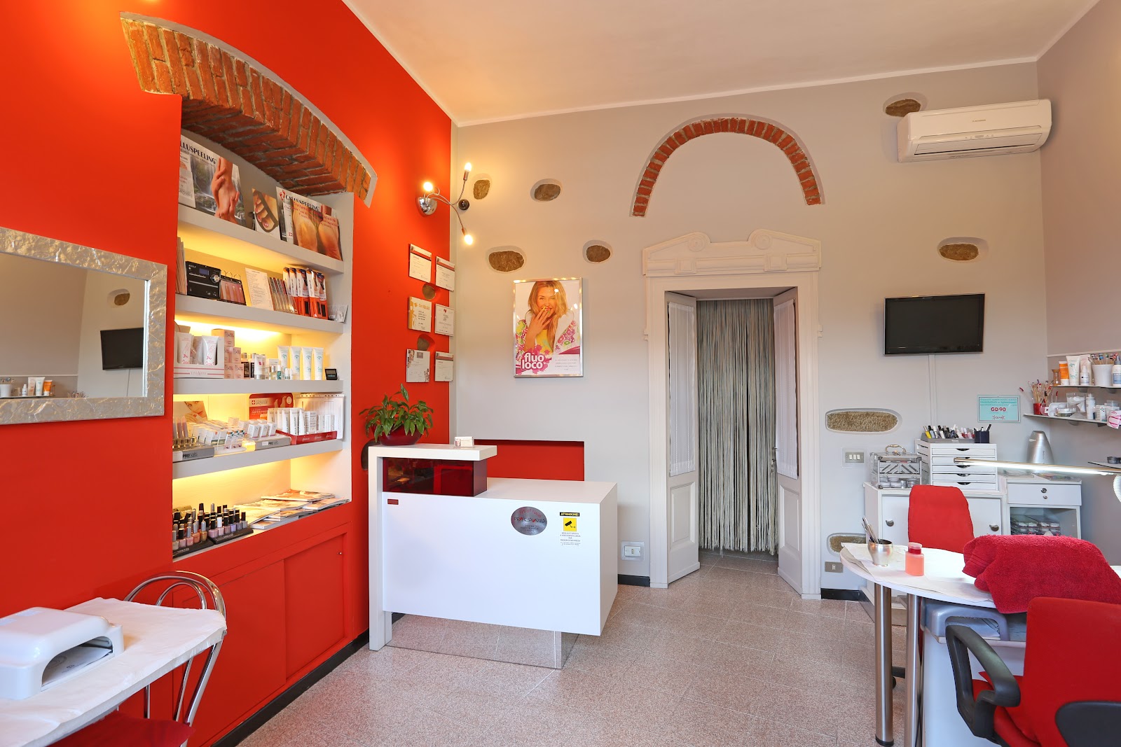 Interno nail studio Nails Mania, Seriate